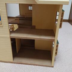 シルバニアファミリー 家と車の画像