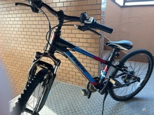 TREK MT220 小学生高学年自転車