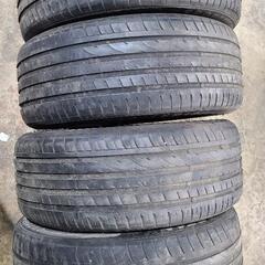 中古タイヤ　245/45R18