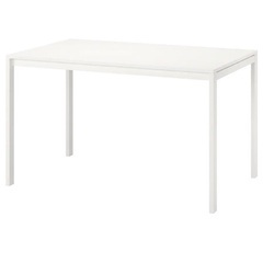 IKEAダイニングテーブルの画像