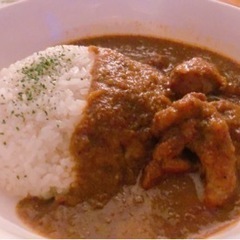 明日ランチ行ける人募集中✨