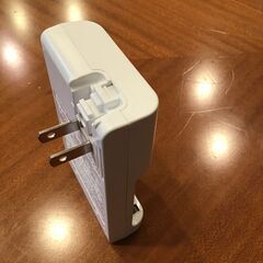 eneloop　SANYO充電器　NC-TGL01　中古・美品　 本体のみ(写真に写っている電池は付きません）の画像