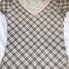 バーバリーTシャツ