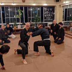 英語と日本語でまなぶ　古武術・忍術の教室　武神館　 の画像