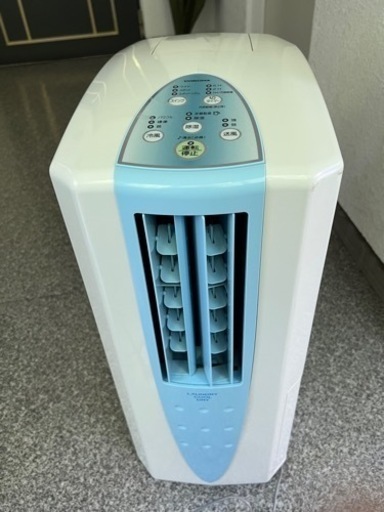 引越しをした為、使わなくなりましたので、定価は、それなりにする物です。