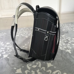 ♬ランドセル　男の子　黒　赤ステッチ　軽い　A4クリアファイル対応の画像