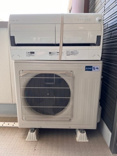 三菱ルームエアコン　霧ヶ峰（MSZ-EM5619E7S-W）18畳用