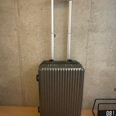 黒　小型キャリーバッグ