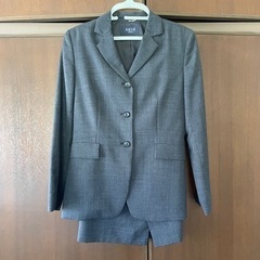 夏用ビジネススーツグレー、リクルート中古9号