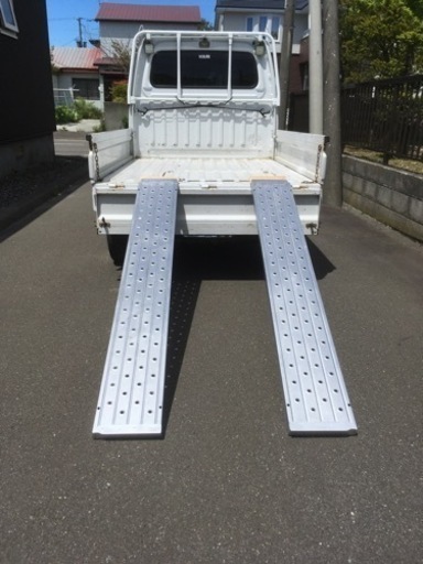 ②オリジナルラダー 積込運搬