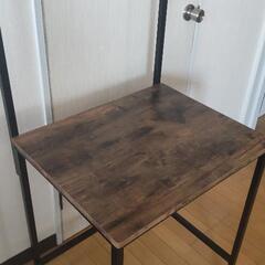 パソコンデスクの画像