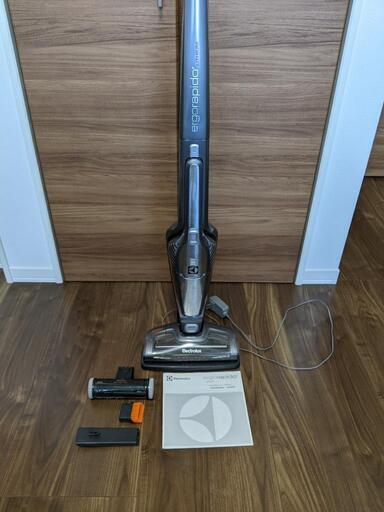 エレクトロラックス　エルゴラピード・リチウム  2in1　スティッククリーナー　ZB3113AK  Electrolux