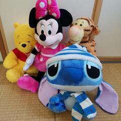 ディズニーキャラクターぬいぐるみの画像