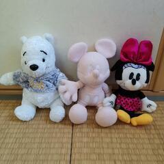 ディズニーキャラクターぬいぐるみの画像