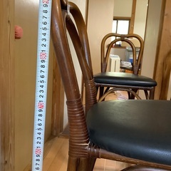 中古　カウンター用椅子　４脚の画像