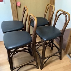 中古　カウンター用椅子　４脚
