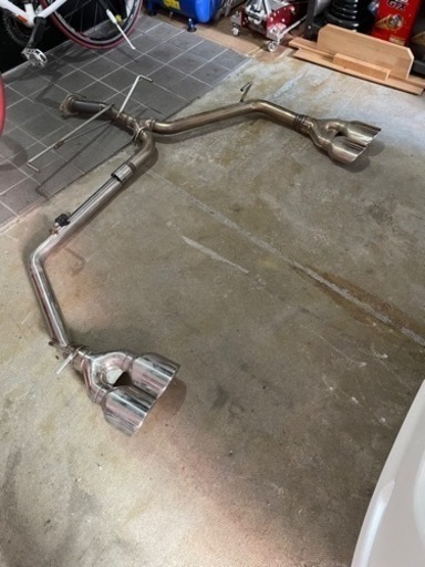 ヴォクシー70 4本出しマフラー