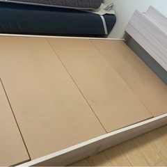 ニトリ　棚・コンセント付きベッド　シングル　使用年数1.5年　美品