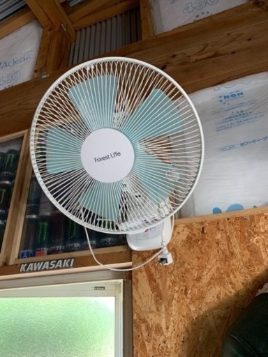 壁掛け扇風機