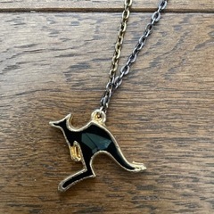 【取引中】オーストラリアのカンガルーネックレスの画像