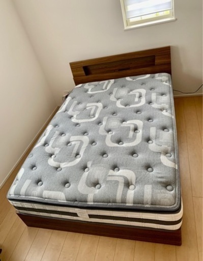 値引き！快眠・ダブルベッド　新古！