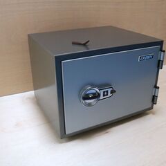 CROWN クラウン　マグネットロック式耐火金庫　小型金庫　480×400×360ｍｍ　中古品の画像