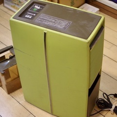 除湿器（日立RD-1004L）