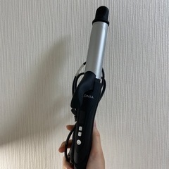 [受け渡し予定者あり] サロニア　ヘアアイロン