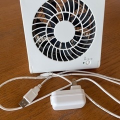 USB接続も可能シンプルミニ扇風機の画像