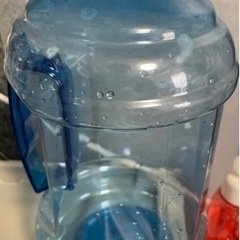 セリアの容器探してます。