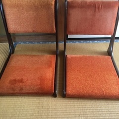 折りたたみ式　座椅子二脚