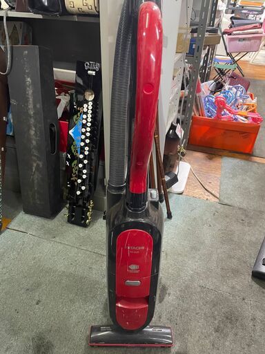 リサイクルショップどりーむ鹿大前店　No４１０　掃除機　スティッククリーナー　日立　2015年製　中古　動作確認OK　赤色