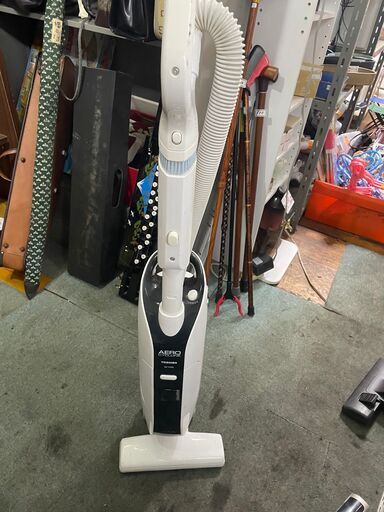 リサイクルショップどりーむ鹿大前店　No２９０　掃除機　スティッククリーナー　東芝　2013年製　中古　動作確認Ok