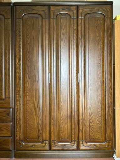 桐の洋タンス　２竿　更に値下げしました。