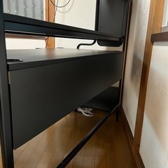 ゲーミングデスクの画像