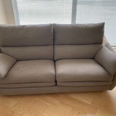 茨城県取手市エリア：NITORIニトリ３人がけソファ　グレージュ　保管のみなのでほぼ新品
