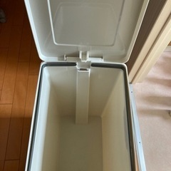 45Lゴミ箱(持っていってくださる方のみ)の画像