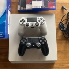 【値下げ】美品　プレイステーション4本体　ゲーム機　ソフト　コントローラーの画像