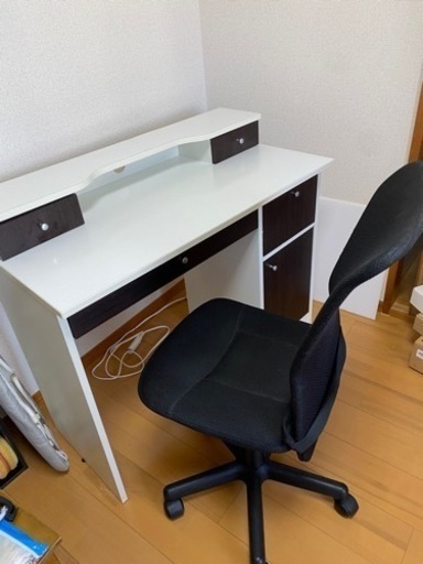 【19日受渡予定】デスク\u0026チェア