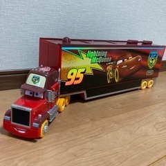 今ならカーズサングラス100円にします。値下げ　カーズ　マックトレーラーとミニカー7台の画像