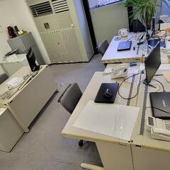 早い者勝ち☆事務机・椅子・サイドチェアー・書類棚どれでも一ついか...