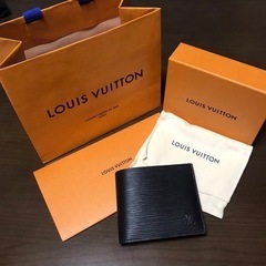 ルイ ヴィトン 二つ折り財布 新品