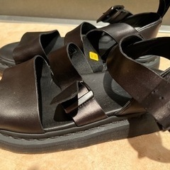 Dr.Martens サンダルの画像