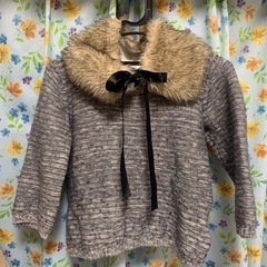 ファー付きニット