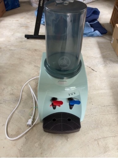 ペットボトル冷温水ウォーターサーバー
