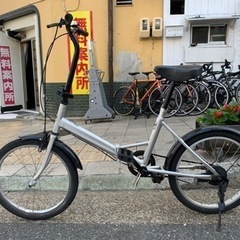 ??折りたたみ自転車　シルバー　２０インチ