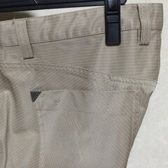 マンシングウェア ゴルフスラックス W88-L75　春夏用　切り替えデザインの画像