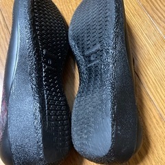 ☆お値引き☆Chaming靴☆黒花柄Ｌサイズ☆中古品の画像