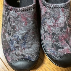 ☆お値引き☆Chaming靴☆黒花柄Ｌサイズ☆中古品の画像