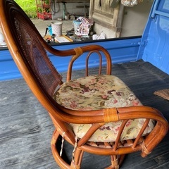 回転椅子。多少のほつれありの画像